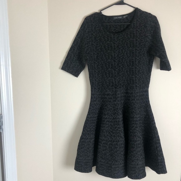 Ivanka Trump Dresses & Skirts - Ivanka Trump Leopard Sweater Dress
